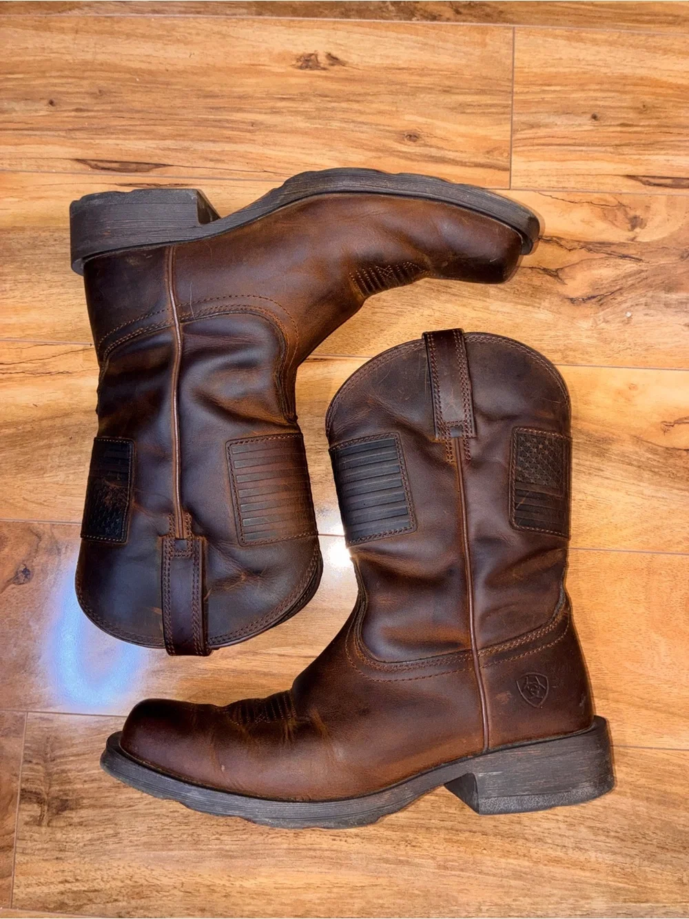 Ariat Men’s Rambler Patriot Western Flag Square Toe Boots- size 7 D